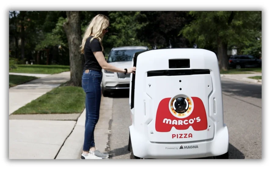 AI agents - Pizza delivery robot.